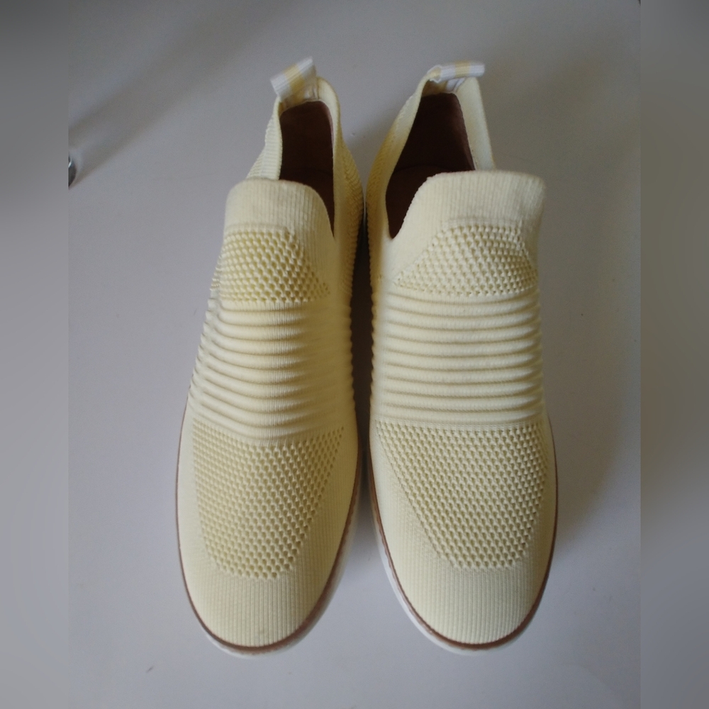 Slip-On Knit Sneakers in Pale Yellow Size 8